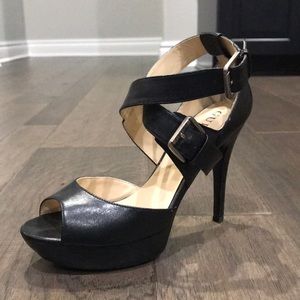 Like new! Guess shoes